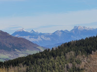 Le massif de la Chartreuse au loin